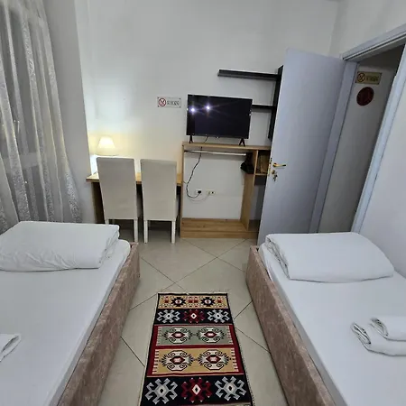 Isabel Bed and Breakfast Τίρανα