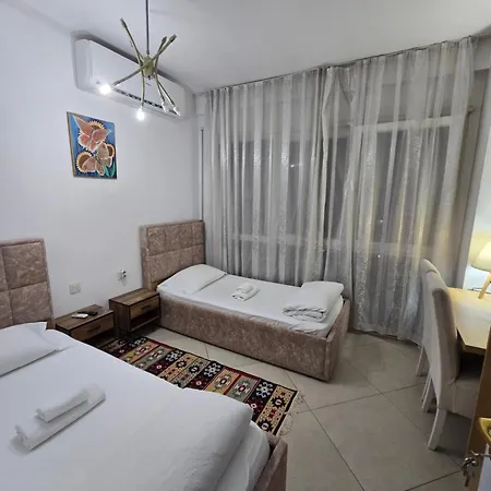 Isabel Oda ve Kahvaltı